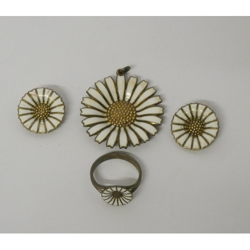 533 - Anton Michelsen silver and enamel daisy suite of jewellery - a pendant, pair of ear clips and a ring... 