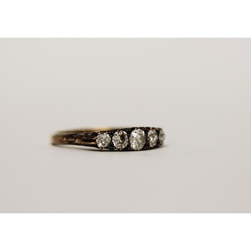 537 - Victorian five stone diamond, ring, claw set with five graduated diamonds on 18ct yellow gold band, ... 