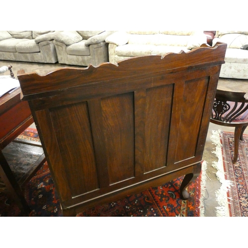 192 - A Chinese brass inlaid hardwood bureau with six drawers under standing on cabriole legged stand, 37