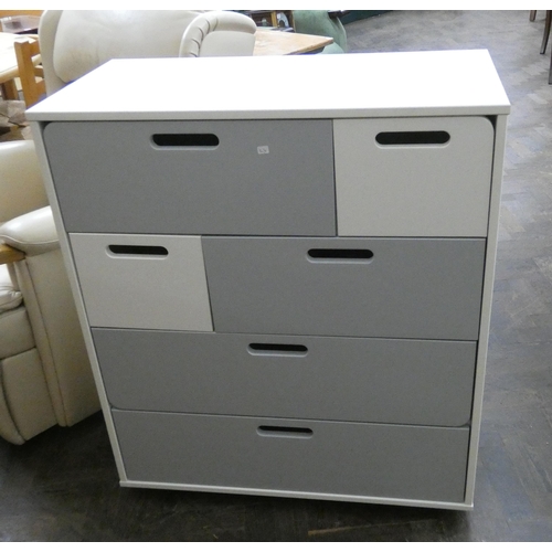 10 - A modern grey and white chest of six graduated drawers, 32