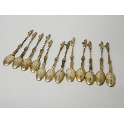 505 - A set of 12 Victorian silver gilt apostle ended tea spoons, hallmarked London 1880, Charles Boyton. ... 