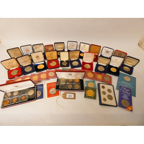 573 - Large accumulation of commemorative coins, medallions, proof sets etc