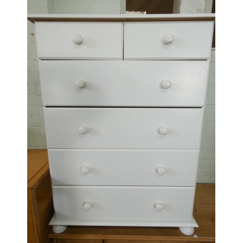 111 - A modern white painted chest of four long and two short drawers. 2'9