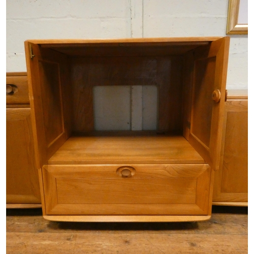 125 - An Ercol Windsor Blonde Elm TV/video cabinet, 34 1/2