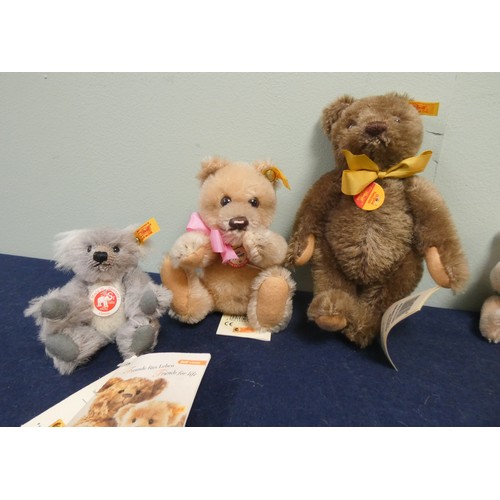 525 - A collection of Steiff miniature jointed teddy bears