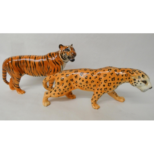 220 - A Beswick model of a tiger and leopard