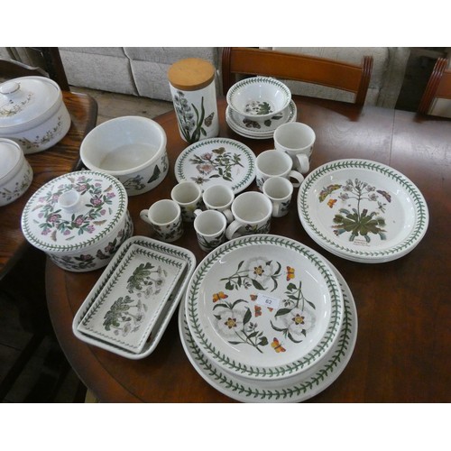 62 - A collection of several pieces of Portmeirion Botanic Garden pattern china