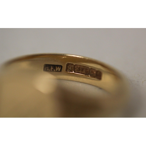 719 - A 9ct yellow gold signet ring, with part engraved cartouche, hallmarked, ring size P, gross weight 8... 