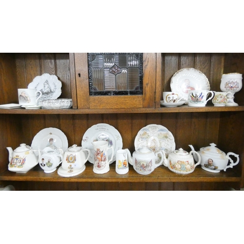 18 - A quantity of assorted Victorian, Edwardian and other Royal commemorative china