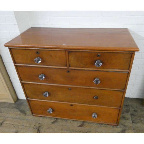 226 - A Victorian mahogany chest of three long and two short drawers with glass handles (one missing) 43