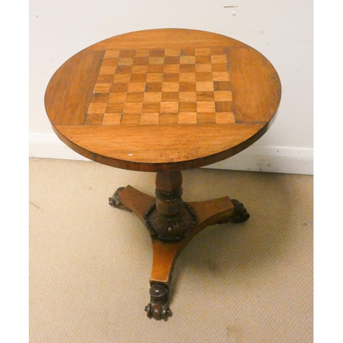 347 - A Victorian circular mahogany chess top occasional table, on pillar and platform base, 21