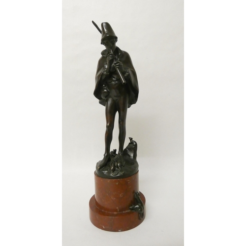 254 - Hans Muller (Austrian 1837-1937) - An early 20th century bronze of the Pied Piper of Hamelin mounted... 