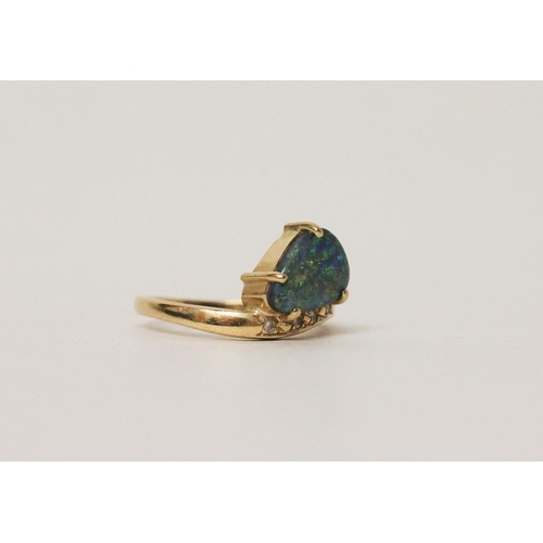 592 - Australian boulder opal and diamond dress ring, on 18ct yellow gold band. Matches preceding lot. Sta... 