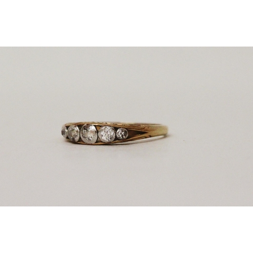 698 - A vintage five stone diamond ring, on 18ct yellow gold band, marked 18ct in shank. Ring size O, gros... 