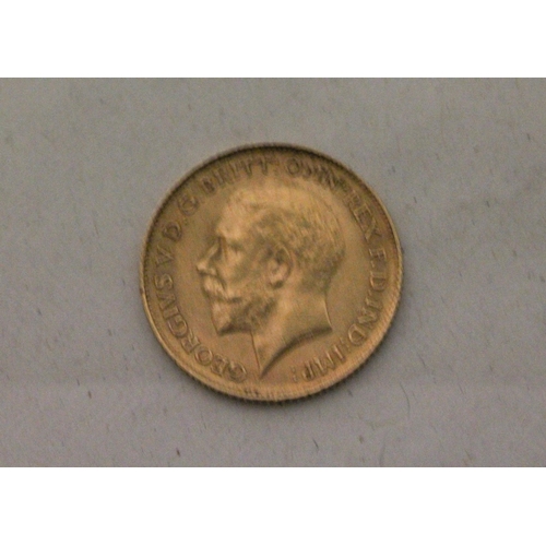 735 - George V 1914 Half Gold Sovereign