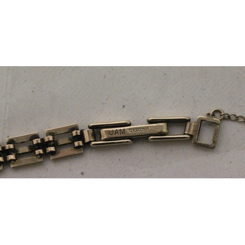 738 - Ladies vintage 9ct gold wristwatch on bracelet strap. Hallmarked, gross weight all in 13g