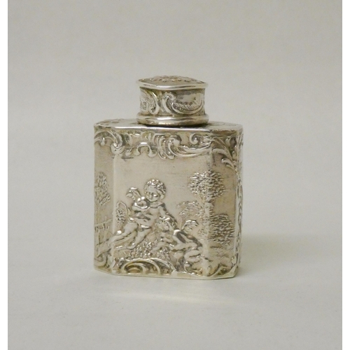 523 - Early 20th century continental Silver miniature perfume flask, London import marks 1901, 5 cms high