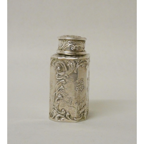 523 - Early 20th century continental Silver miniature perfume flask, London import marks 1901, 5 cms high