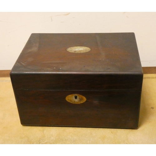 392 - A ladies Victorian rosewood dressing table box, fitted secret drawer with interior fittings