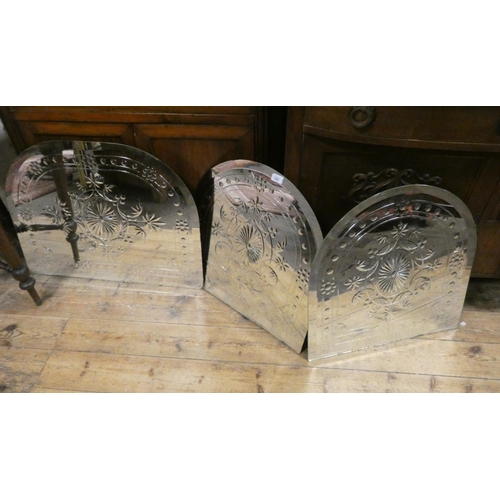 299 - A set of three early 20th century etched glass arched mirrored panels, comprising of a pair approx 2... 