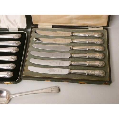 517 - A case set of six silver handled pastry knives, a silver dessert spoon and a small set of silver han... 