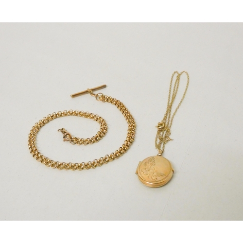 550 - Modern 9ct yellow gold oval locket on a gold chain and a 9ct yellow gold belcher chain with T bar, g... 