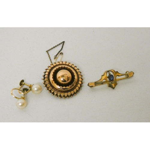 591 - Victorian gold target brooch, pair vintage cultured pearl and 14k screw back earrings an another bro... 