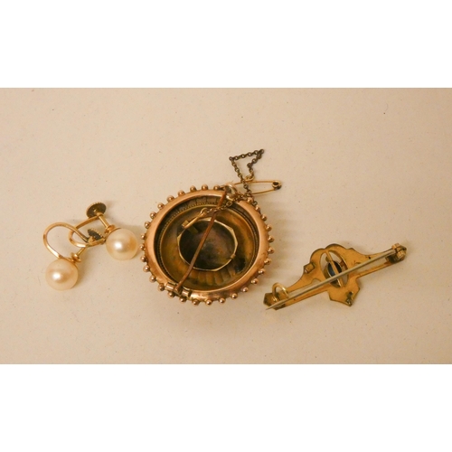 591 - Victorian gold target brooch, pair vintage cultured pearl and 14k screw back earrings an another bro... 