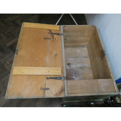 800 - A large wooden storage box