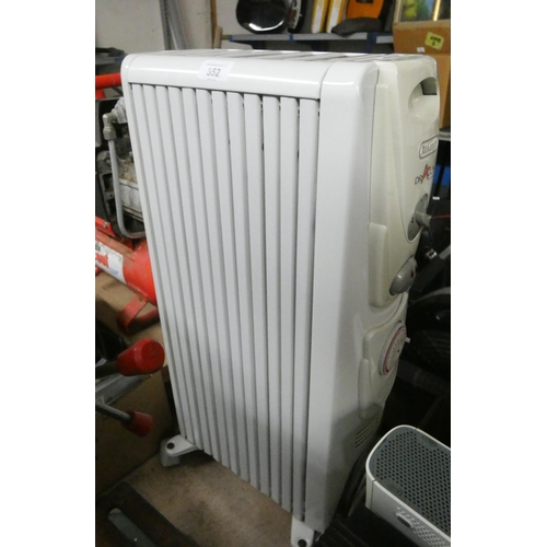 352 - An electric DeLonghi oil filled radiator