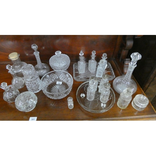 200 - A quantity of cut and other assorted glassware