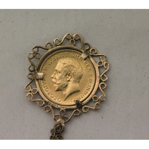 503 - George V 1912 Half gold Sovereign , mounted as a pendant on chain. Chain unmarked. Gross weight 8g. ... 