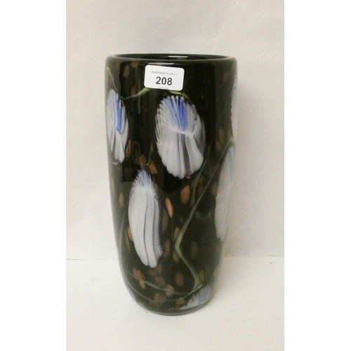 208 - A heavy Murano style glass vase, 12