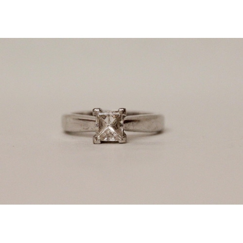 512 - Modern princess cut diamond solitaire ring, the claw set diamond weighing approximately 1 carat, 18c... 