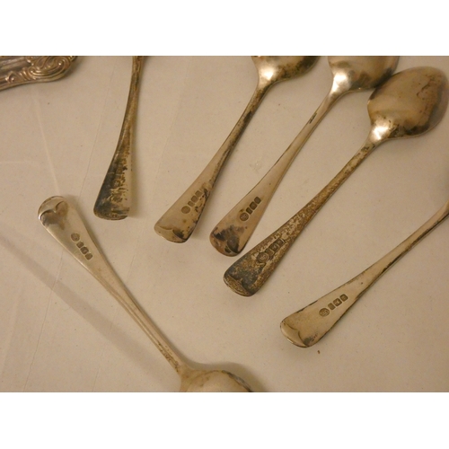 405 - A set of six silver teaspoons - 4 troy ounces, together with a pair of cased silver butter knives wi... 