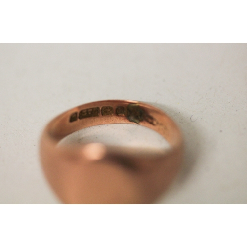 419 - A 9ct rose gold signet ring with vacant cartouche. Ring size O, 6.1g