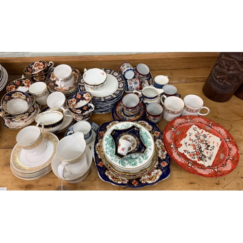 16 - A pair of Satsuma plates together with assorted tea and coffee ware etc