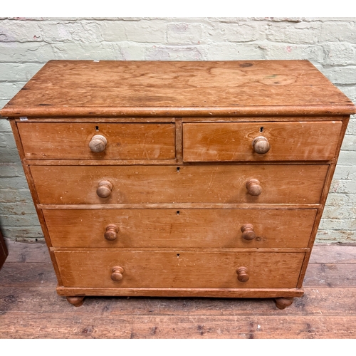 109 - A Victorian pine chest of two short and three long drawers with bun handles, 41