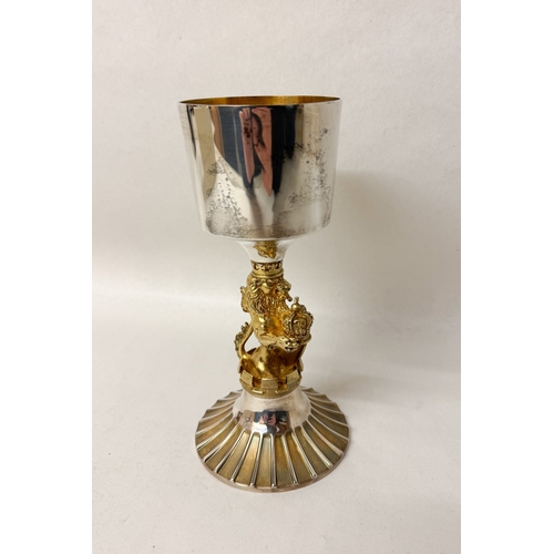 481 - Tim Minett for Aurum - silver and parcel gilt Westminster Goblet, commemorating 1977 Silver Jubilee,... 