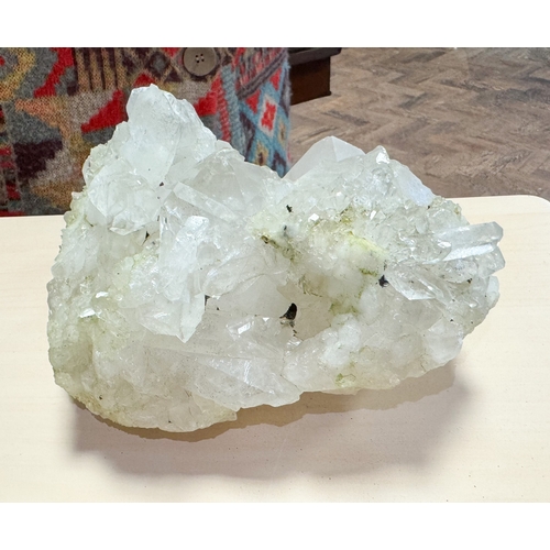 314 - A quartz crystal cluster