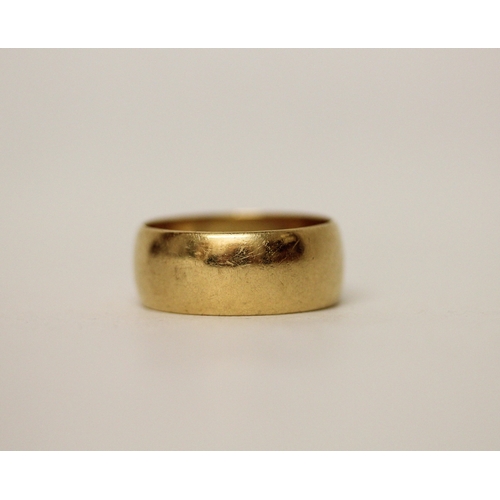 408 - An 18ct yellow gold wedding band, ring size U, 8.2 grams,