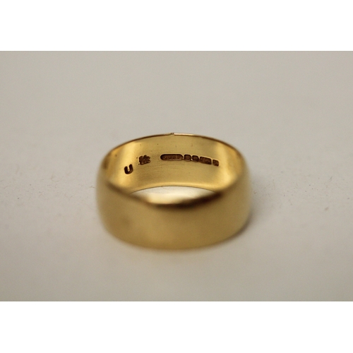 408 - An 18ct yellow gold wedding band, ring size U, 8.2 grams,