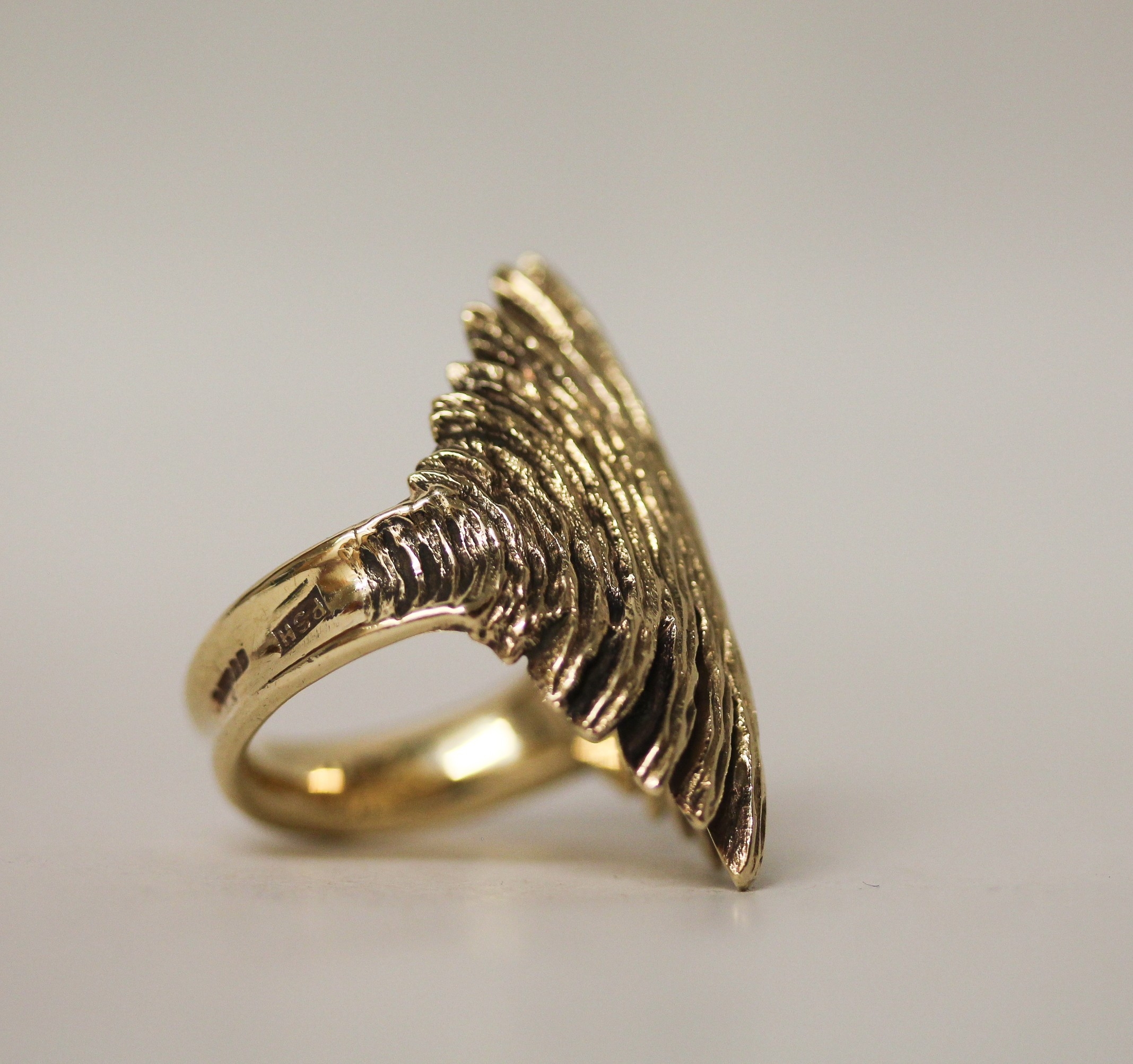 Bespoke made 9ct yellow gold statement ring, of modernist design with ...