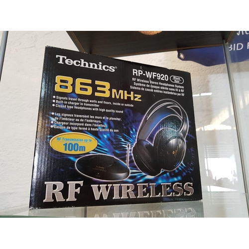 15 - Technics RF Wireless Stereo Headphone System in Box (Model: RP-WF920, 863 MHz)