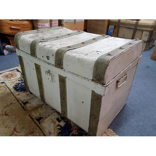 1024 - Vintage Metal Chest / Trunk with Carrying Handles