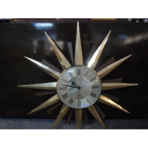 37 - Collectable Retro 1970's Sunbust Quartz Clock