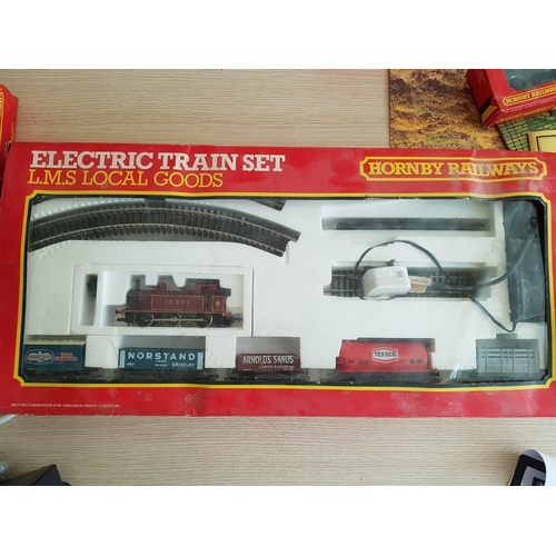 315 - Collection of Hornby 00 Guage Scale Model Trains and Box Sets; R.788 G.W.R Branch Passenger Set, R.7... 