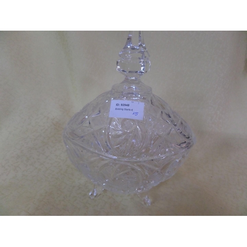 1029 - Bon Bon Crystal Dish