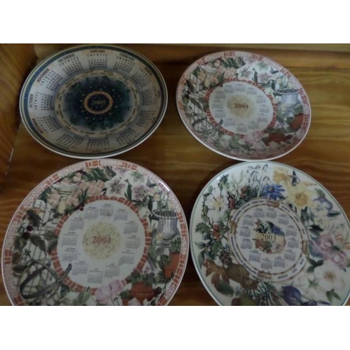 934 - 4 x Collectable Wedgewood Year Plates