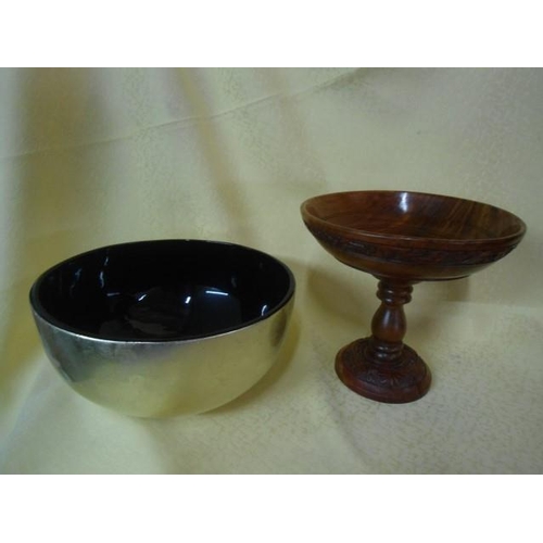 1008 - Ornament Olive Wood Stand and Wooden Bowl